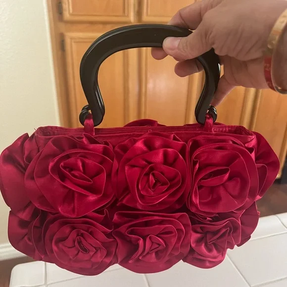 NEW Mad by Design Silk Rose Appliqué Handbag - Picture 3 of 12